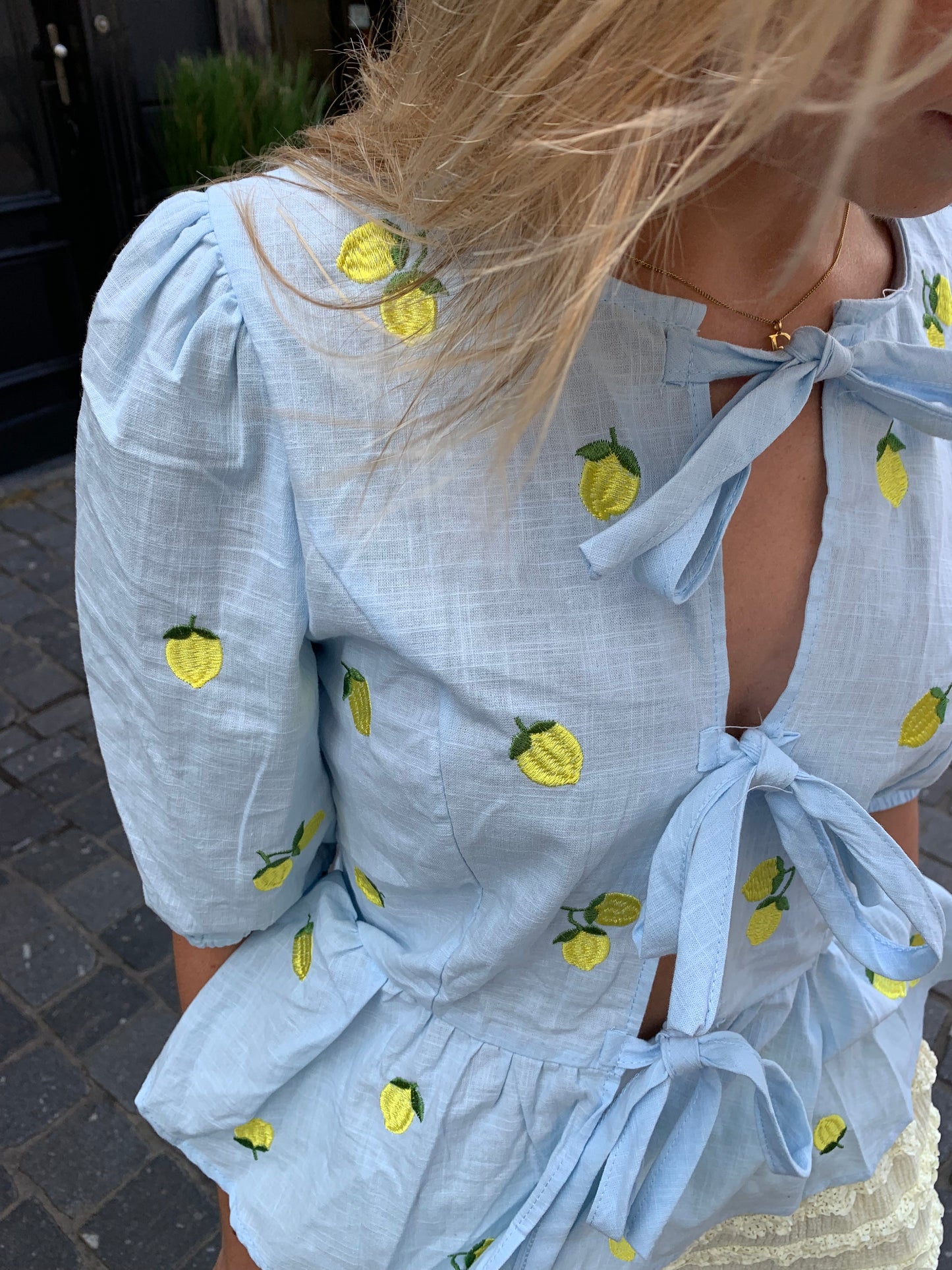 Lemon top
