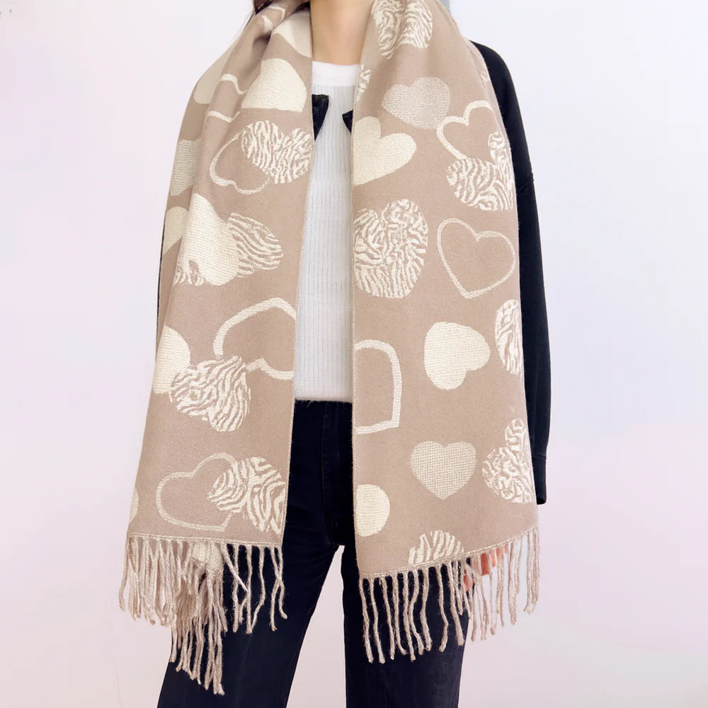 Scarf heart brown