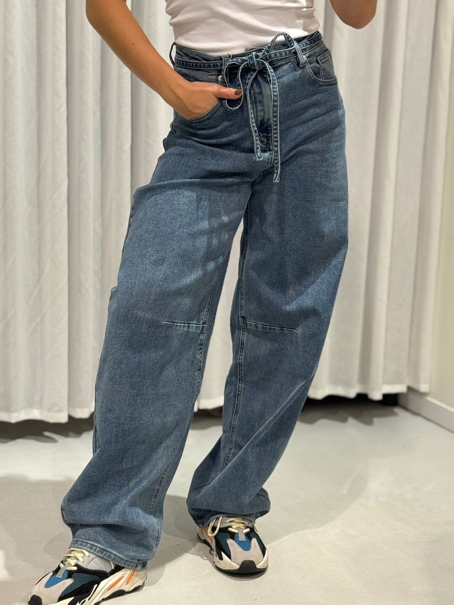 Balloon stretch jeans